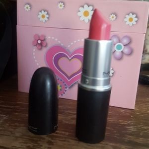 MAC Chatterbox lipstick